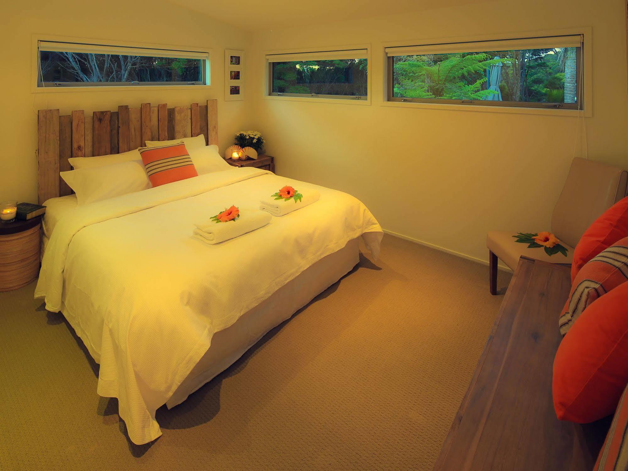 Koi Roc Waiheke Island Accommodation Bagian luar foto