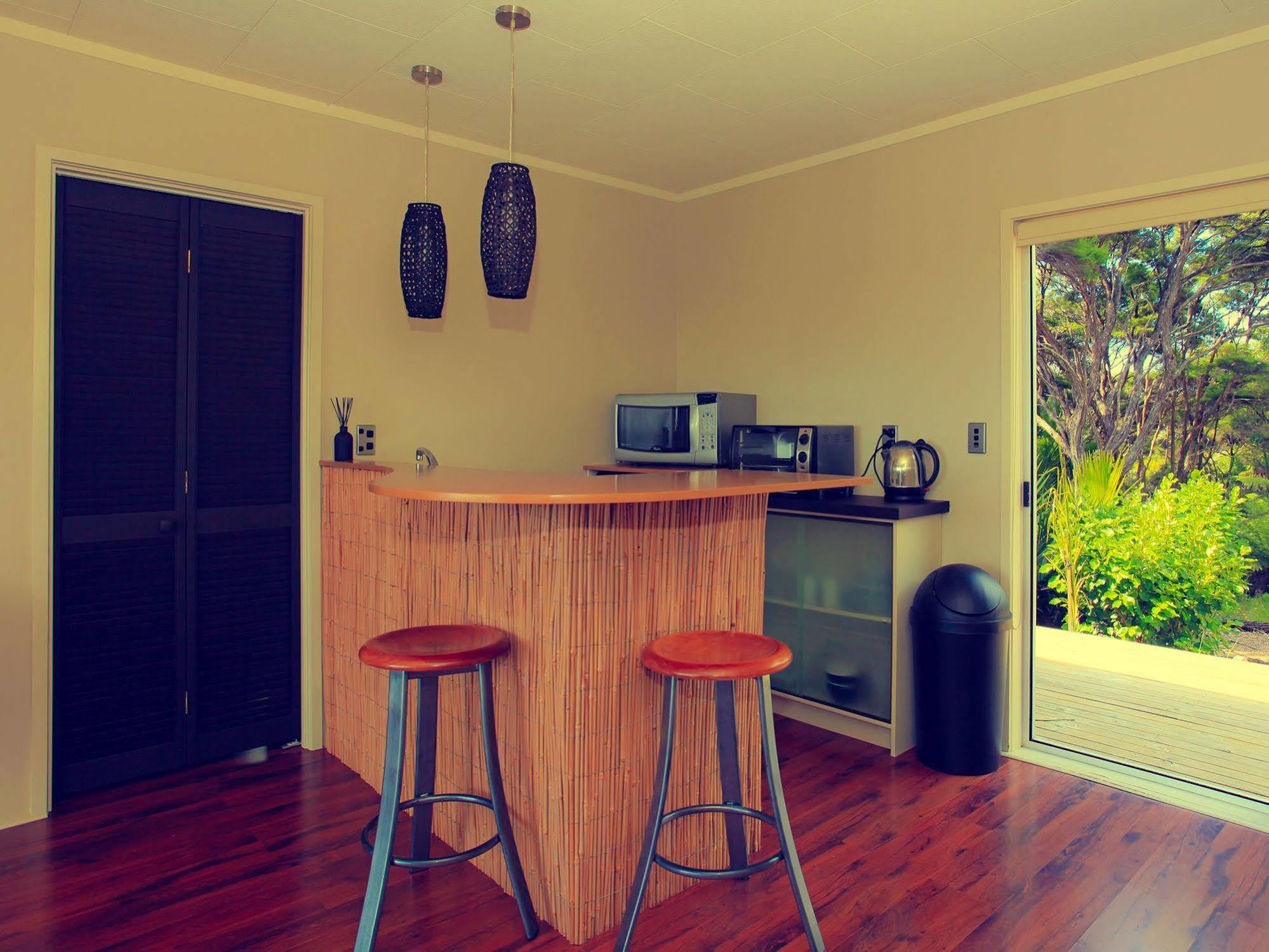 Koi Roc Waiheke Island Accommodation Bagian luar foto